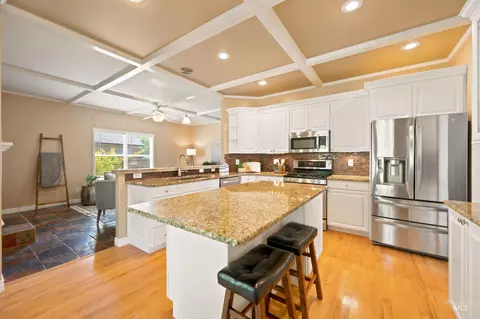 Kitchen - 2468 E Heathfield Ct, Eagle, ID 83616 photo 4 of 4