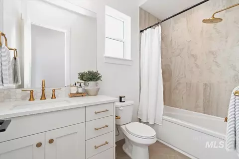 Bath - 6295 W Sollas Ct, Eagle, ID 83616 photo 6 of 8