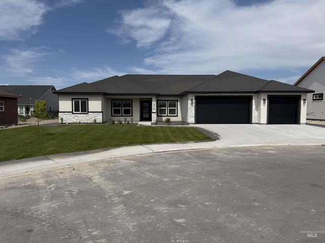 1516 Tule Dr, Twin Falls, ID 83301