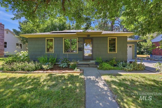 1520 S Chrisway Dr, Boise, ID 83706