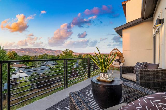 1246 Echelon Ridge Ln, Boise, ID 83716