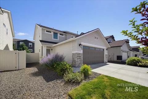2765 E Jasmine St, Meridian, ID 83646