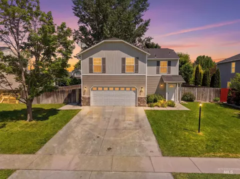 8180 E Shallon Dr, Nampa, ID 83687