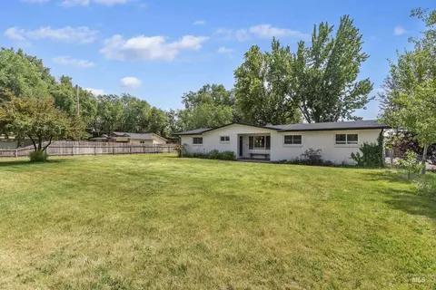 355 E Beacon Light Rd, Eagle, ID 83616 photo 2