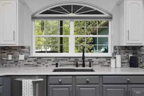 Kitchen - 3716 N 2544 E, Twin Falls, ID 83301 photo 3 of 5