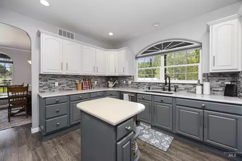 Kitchen - 3716 N 2544 E, Twin Falls, ID 83301 photo 2 of 5