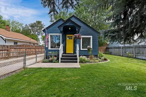 120 S Nectarine St, Nampa, ID 83686