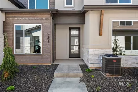 768 S Calhoun Ln, Star, ID 83669 photo 2