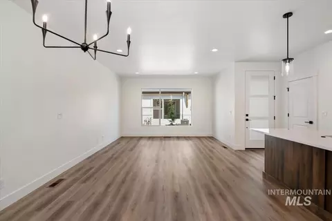 768 S Calhoun Ln, Star, ID 83669 photo 6
