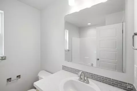 Bath - 7434 W Trumbull Ct, Eagle, ID 83616 photo 1 of 2
