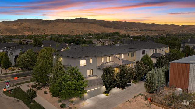 3681 E Parkcenter, Boise, ID 83716