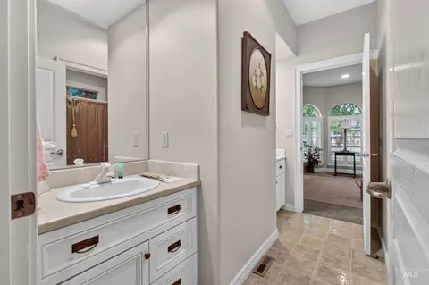 Entry Way - 1670 S Willow Lake Way, Eagle, ID 83616 photo 3 of 3