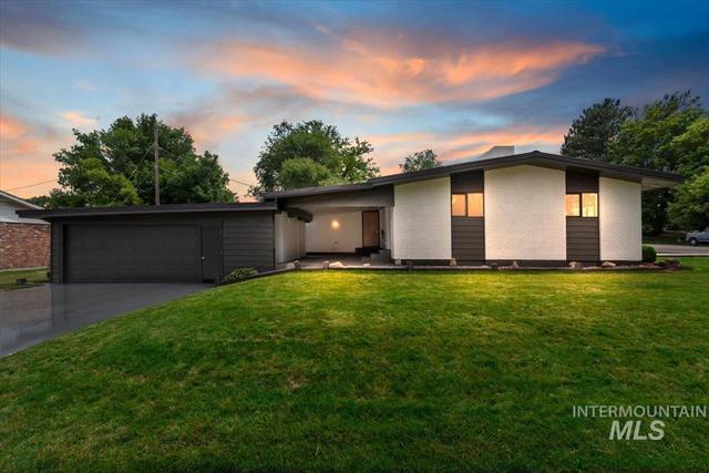 2001 Ray Ave, Caldwell, ID 83605
