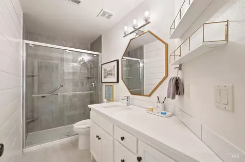 Bath - 1100 S Arbor Island Way, Eagle, ID 83616 photo 5 of 5