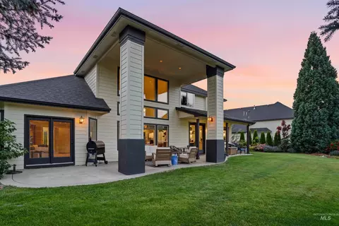 Exterior - 1100 S Arbor Island Way, Eagle, ID 83616 photo 2 of 7