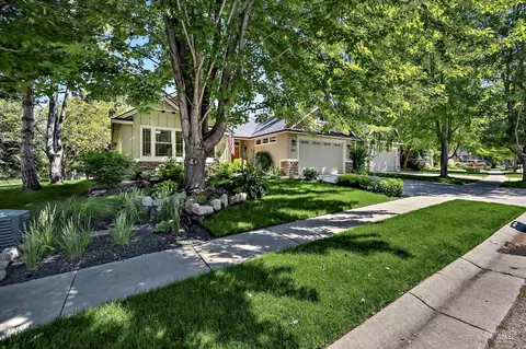 Exterior - 830 E Thunderbird Ct, Eagle, ID 83616 photo 3 of 10