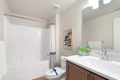 Bath - 556 Brads Pl, Twin Falls, ID 83301 photo 1 of 3