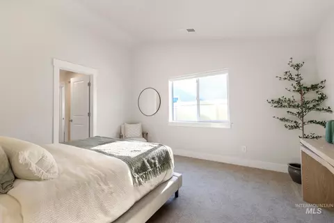 Bedroom - 556 Brads Pl, Twin Falls, ID 83301 photo 3 of 4