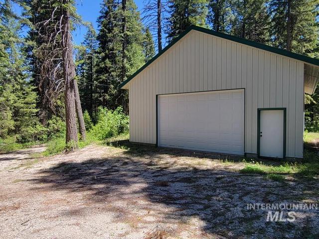 579 Noland Rd, Cascade, ID 83611