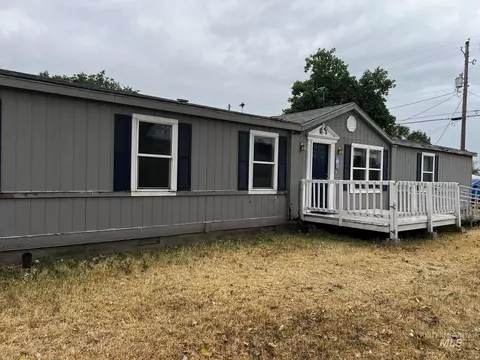 916 W Galloway, Weiser, ID 83672