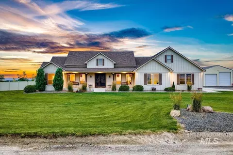 25781 Lon Davis Rd, Parma, ID 83660