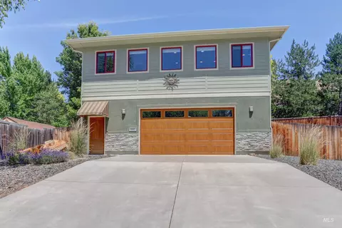 5802 E Woodcross Dr, Boise, ID 83716
