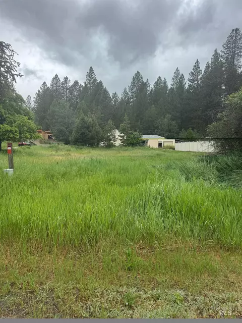 401 Basque Rd, Cascade, ID 83611 photo 3