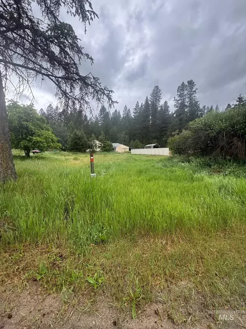 401 Basque Rd, Cascade, ID 83611 photo 4