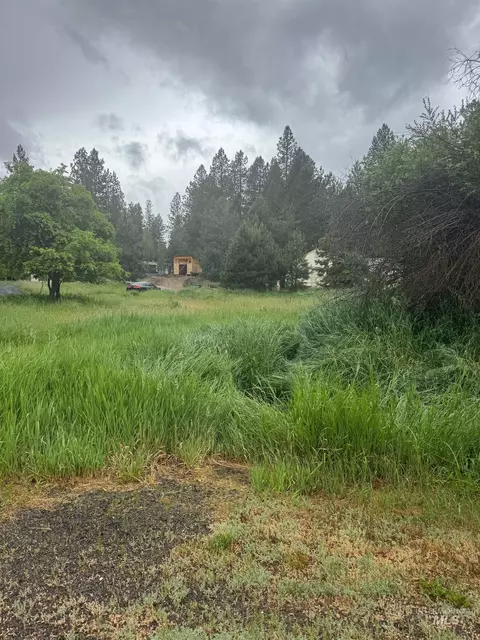 401 Basque Rd, Cascade, ID 83611 photo 7