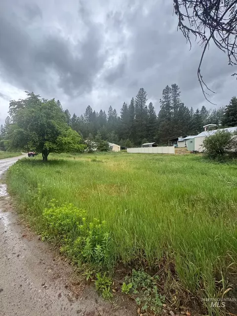 401 Basque Rd, Cascade, ID 83611 photo 1