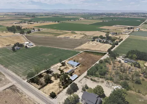8453 S Mcdermott Rd, Kuna, ID 83634