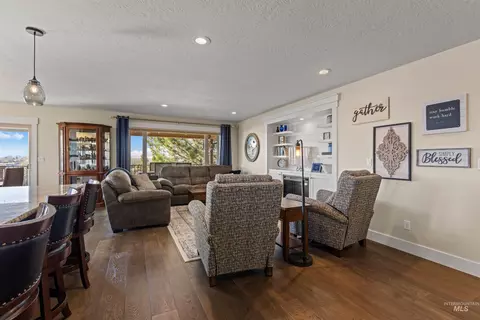 Living - 20796 Lowell Rd, Caldwell, ID 83607 photo 1 of 3