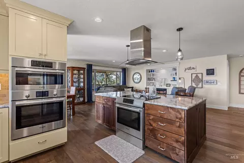Kitchen - 20796 Lowell Rd, Caldwell, ID 83607 photo 6 of 8