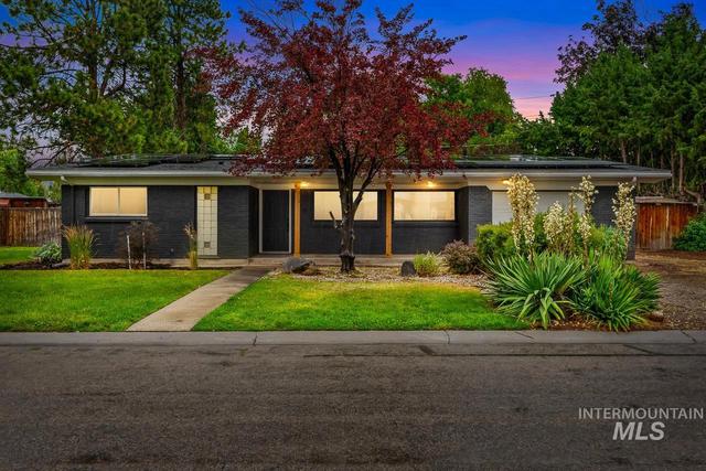 2110 S Broadmoor Dr, Boise, ID 83705