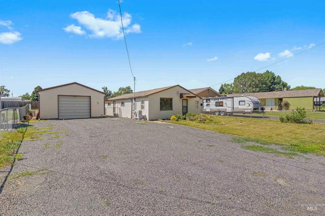 832 Linden Ave, Lewiston, ID 83501