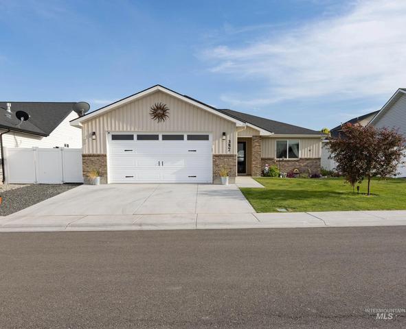 357 Oriole Ave, Twin Falls, ID 83301