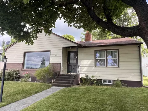 132 W Ash St, Genesee, ID 83832