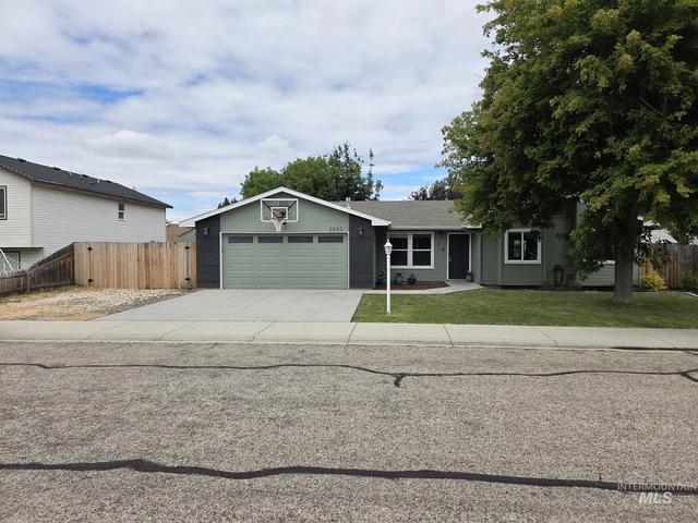 2860 W Sana Clara Dr, Meridian, ID 83642