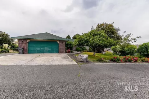 2242 Chukar Ln, Clarkston, WA 99403