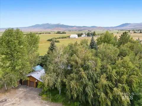 227 Manard Ave, Fairfield, ID 83327