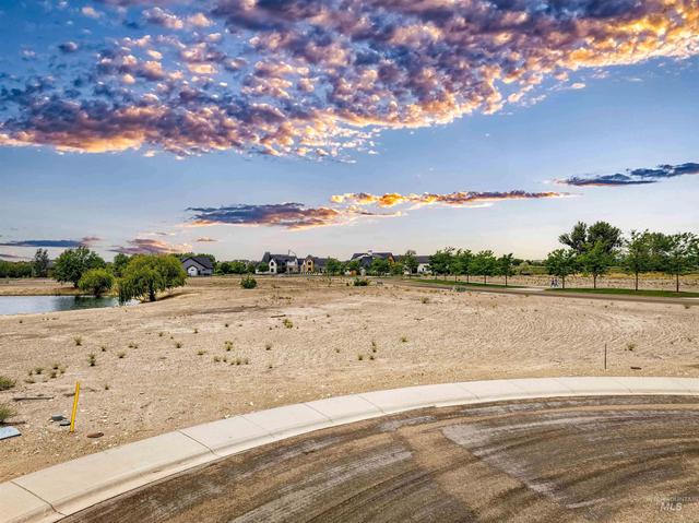 21563 Lake Fork Pt, Star, ID 83669