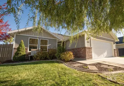 52 Zion Park Dr, Nampa, ID 83651