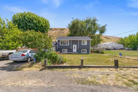 2460 State St, Pomeroy, WA 99347