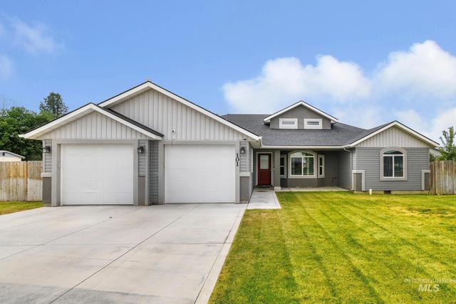 101 River View Dr, Shoshone, ID 83352