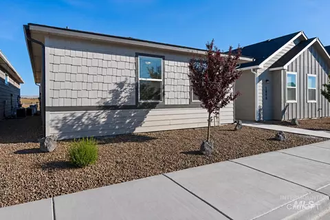 1918 NW Enterprise St, Mountain Home, ID 83647