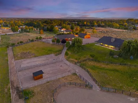 653 W Heikes Ln, Eagle, ID 83616 photo 26
