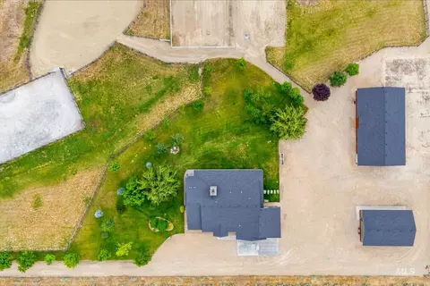 653 W Heikes Ln, Eagle, ID 83616 photo 40