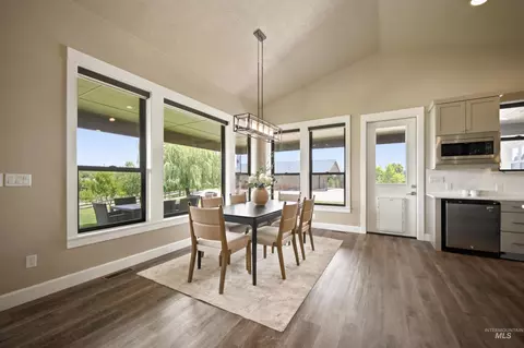 653 W Heikes Ln, Eagle, ID 83616 photo 7
