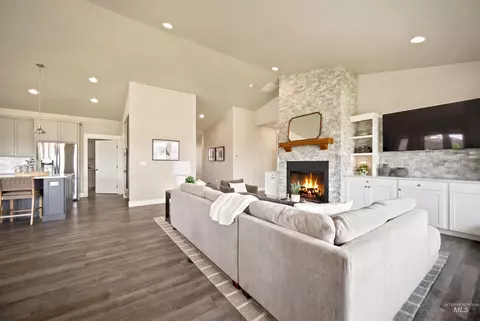 653 W Heikes Ln, Eagle, ID 83616 photo 8