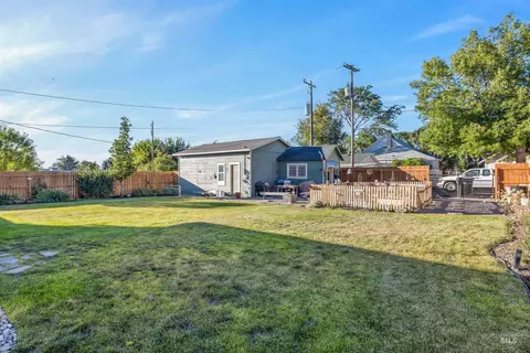 Exterior - 226 9th Ave N, Buhl, ID 83316 photo 5 of 14
